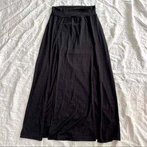 Maxi skirt open on the front